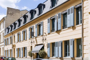  Hôtel du Jeu de Paume  Версаль